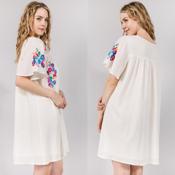 Boho Cream Floral Embroidered Oversized Mini Dress - Picture 4 of 5